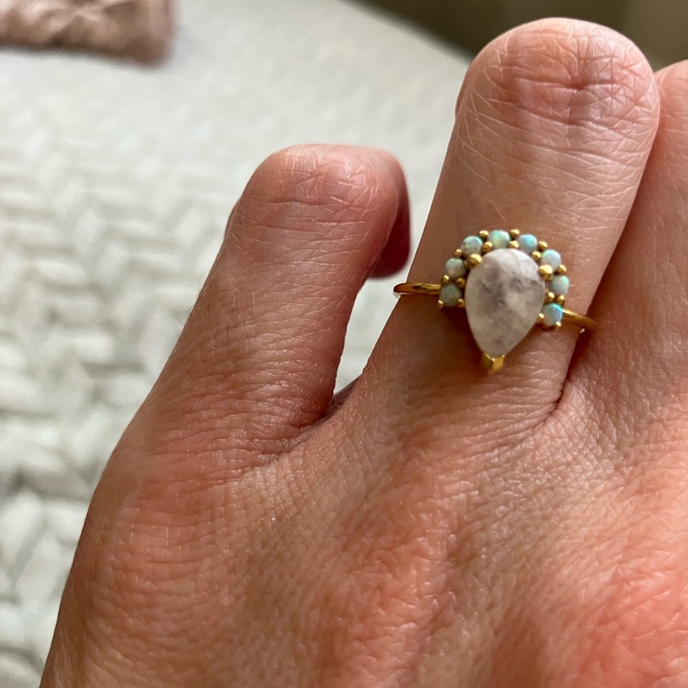 Moonstone & Opal ring 6 - Picture 3 of 8